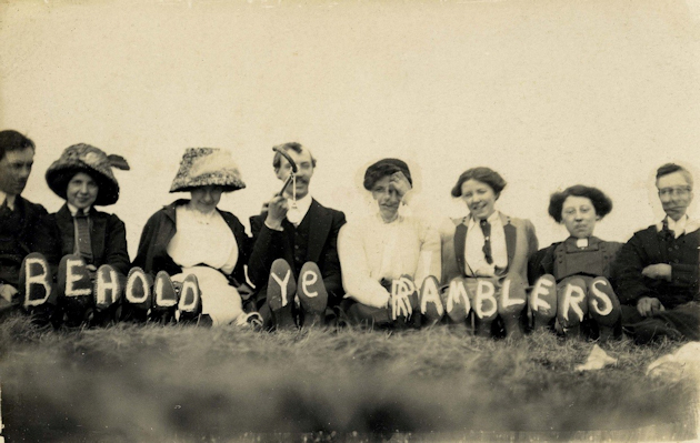 Old Photo of Ramblers at Hollins Cross